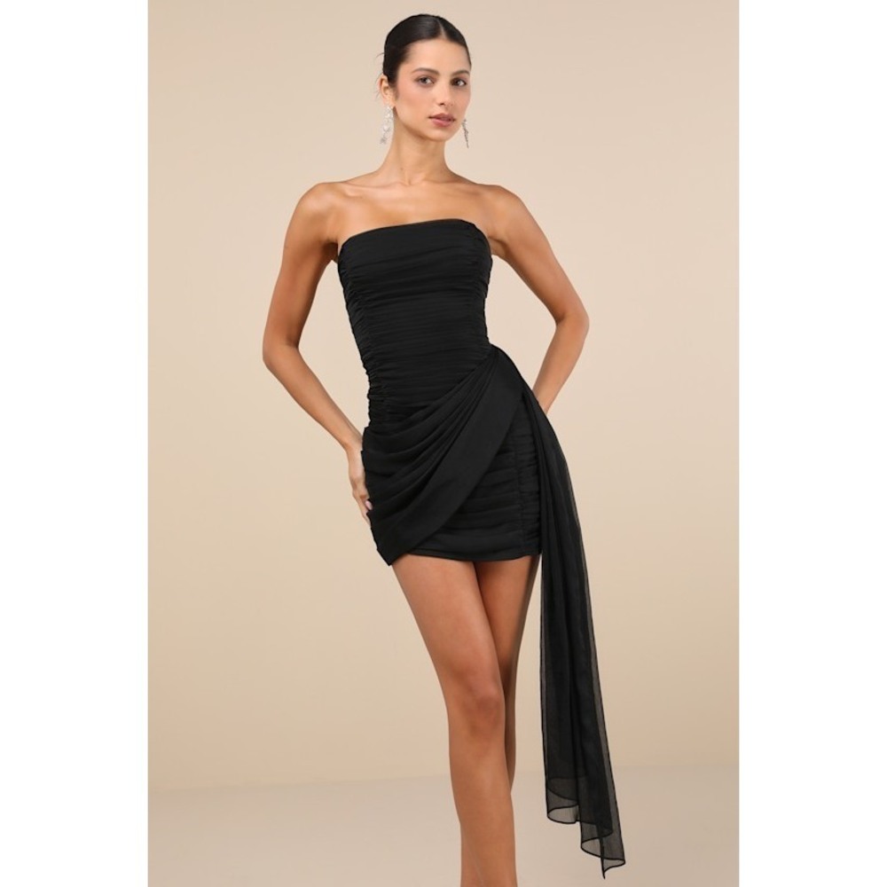 Lulus Exceptional Beauty Black Ruched Strapless Bodycon Mini Dress - Size L